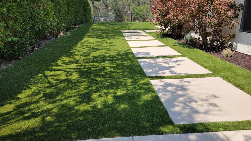 Achieving a Seamless Look: How to Hide Artificial Grass Seams Effectively - LITA